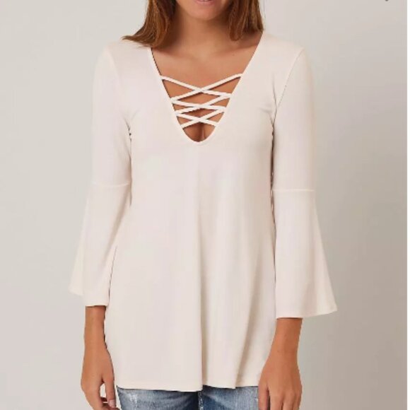 BKE by red lace up bell sleeve top size XL - Picture 4 of 4